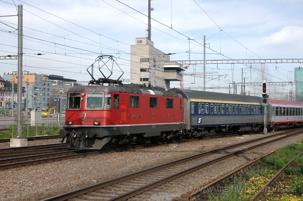 2367-0040-280412.jpg - SBB-CFF Re 4/4'' 11150 / Zürich HB 28.4.2012