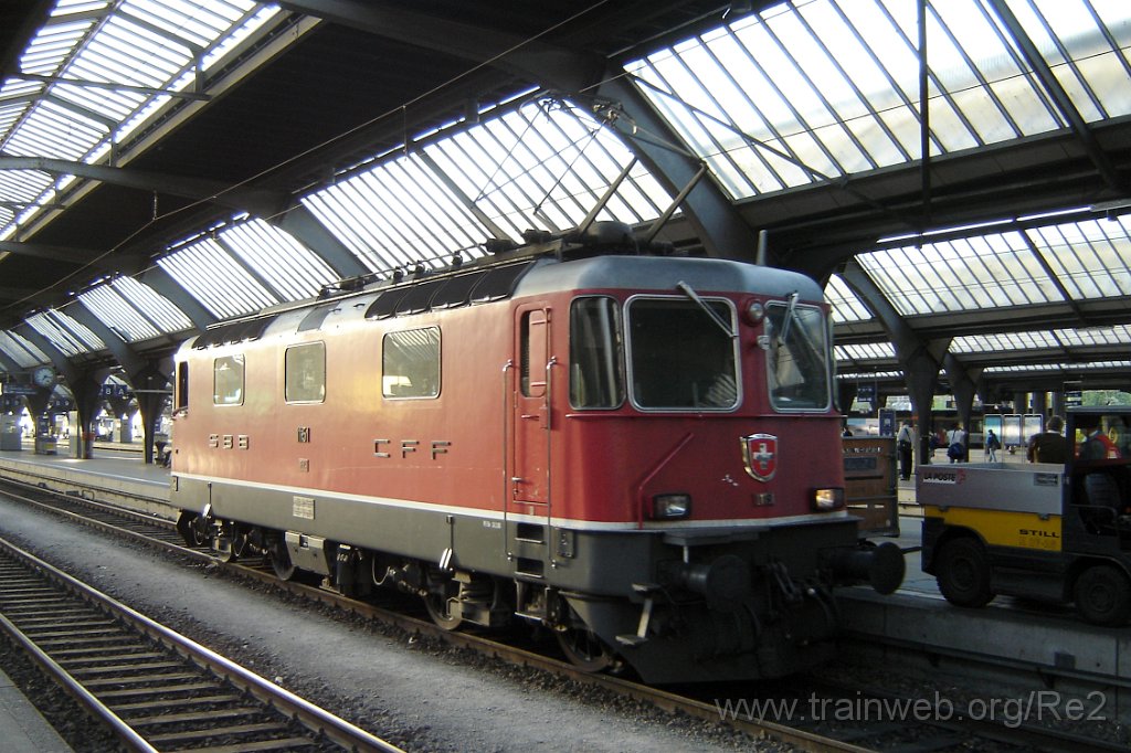 1314-0034-190407.jpg - SBB-CFF Re 4/4'' 11151 / Zürich HB 19.4.2007