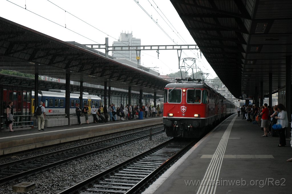 1951-0029-220710.jpg - SBB-CFF Re 4/4'' 11151 + SBB-CFF Re 4/4'' 11224 + SBB-CFF Re 4/4'' 11181 / Aarau 22.7.2010