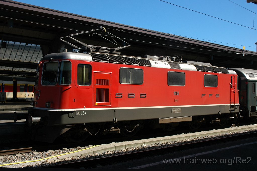 1975-0016-260810.jpg - SBB-CFF Re 4/4'' 11151 / Zürich HB 26.8.2010