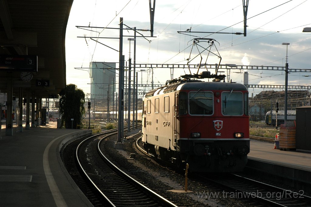 2135-0027-140611.jpg - SBB-CFF Re 4/4'' 11152 / Zürich HB 14.6.2011