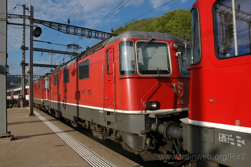 2386-0015-030512.jpg - SBB-CFF Re 4/4'' 11152 + SBB-CFF Re 4/4'' 11112 / Olten 3.5.2012