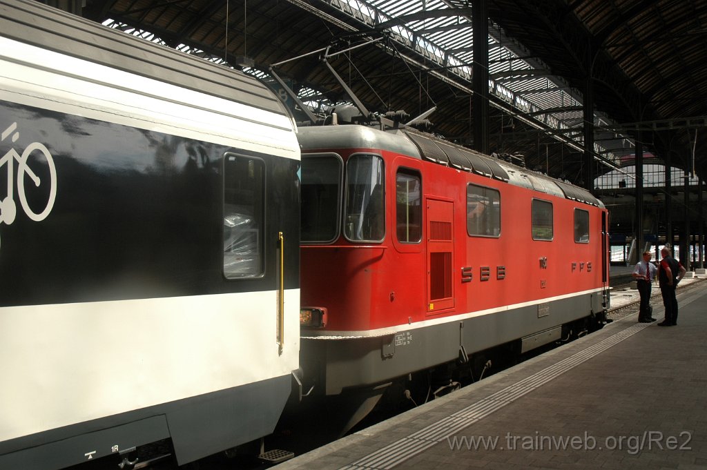2535-0035-300712.jpg - SBB-CFF Re 4/4'' 11152 / Basel 30.7.2012