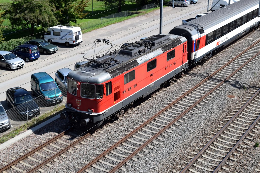 3655-0017-270815.jpg - SBB-CFF Re 4/4'' 11152 / Zürich-Mülligen (Hermetschloobrücke) 27.8.2015