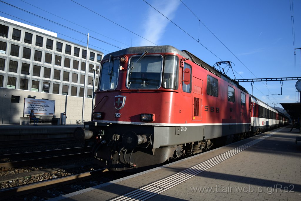 3771-0022-121115.jpg - SBB-CFF Re 4/4'' 11152 / Liestal 12.11.2015