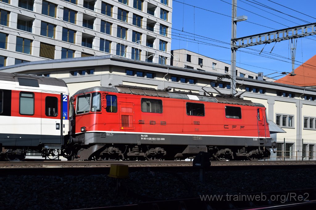 4906-0046-120418.jpg - SBB-CFF Re 4/4'' 11152 (Re 420.152-1)  (Re 91 85 4 420 152-1 CH-SBB) / Lenzburg 12.4.2018