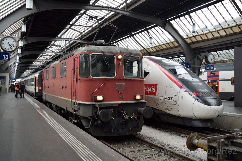 8542-0025-180523.jpg - SBB-CFF Re 4/4'' 11152 (Re 420.152-1)  (Re 91 85 4 420 152-1 CH-SBB) + SNCF TGV 310.056 / 4728 (93 87 0310 056-1 F-SNCF) / Zürich HB 18.5.2023