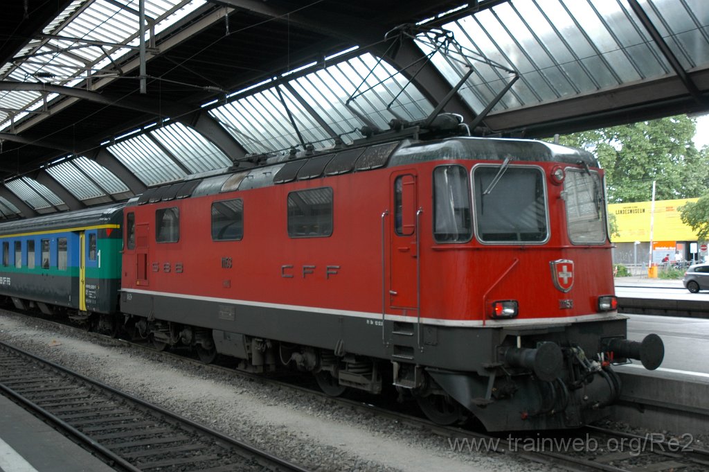 1666-0014-220509.jpg - SBB-CFF Re 4/4'' 11153 / Zürich HB 22.5.2009