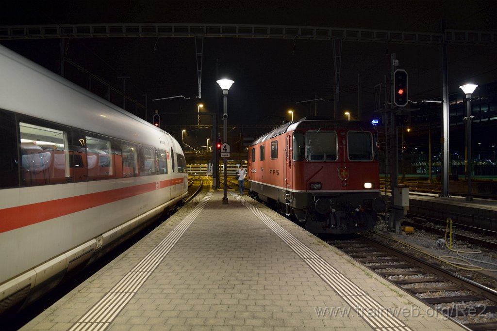 4154-0030-200916.jpg - DBAG ICE 403.522-6 ''Solingen'' + SBB-CFF Re 4/4'' 11153 / Basel 20.9.2016
