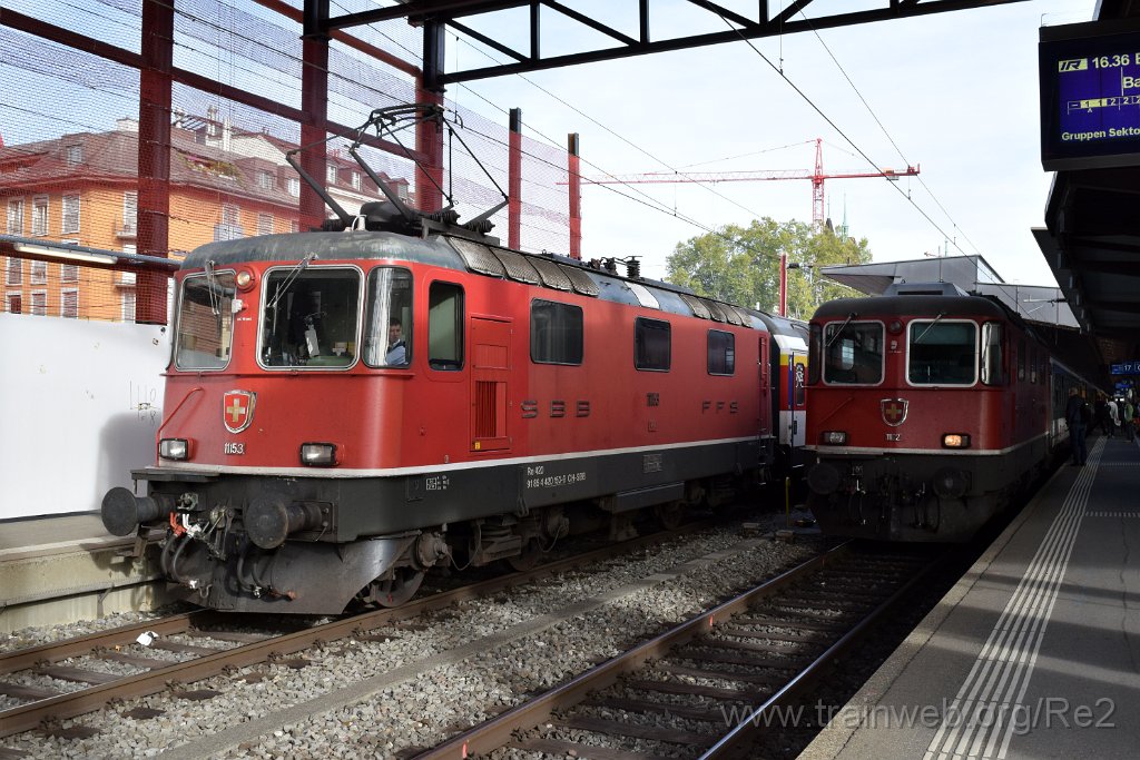 4688-0016-041017.jpg - SBB-CFF Re 4/4'' 11153 (Re 420.153-9)  (Re 91 85 4 420 153-9 CH-SBB) + SBB-CFF Re 4/4'' 11122 (Re 420.122-4)  (Re 91 85 4 420 122-4 CH-SBB) / Zürich HB 4.10.2017