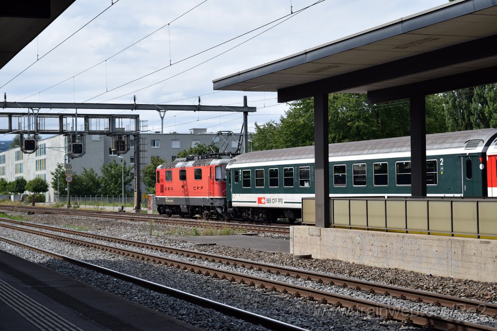 5691-0024-190819.jpg - SBB-CFF Re 4/4'' 11153 (Re 420.153-9)  (Re 91 85 4 420 153-9 CH-SBB) / Glanzenberg 19.8.2019