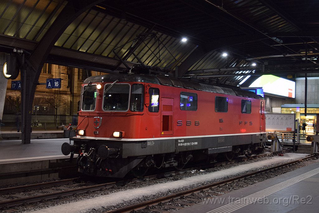 4243-0009-091116.jpg - SBB-CFF Re 4/4'' 11154 (Re 420.154-7)  (Re 91 85 4 420 154-7 CH-SBB) / Zürich HB 9.11.2016