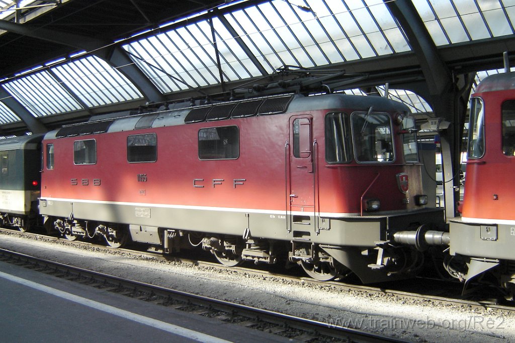 1026-0024-040405.jpg - SBB-CFF Re 4/4'' 11155 / Zürich HB 4.4.2005