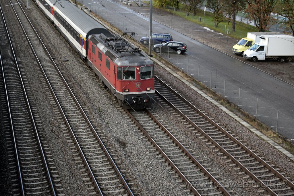 4280-0018-171116.jpg - SBB-CFF Re 4/4'' 11155 (Re 420.155-4)  (Re 91 85 4 420 155-4 CH-SBB) / Zürich-Mülligen (Hermetschloobrücke) 17.11.2016