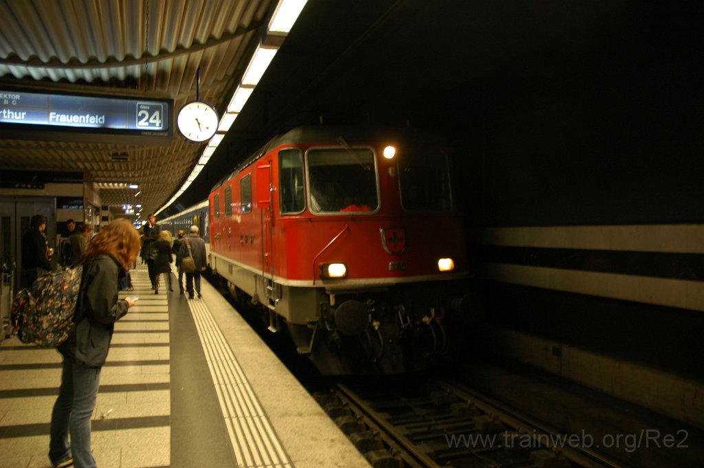 2021-0004-121110.jpg - Re 4/4" 11156 / Zürich HB 12.11.2010