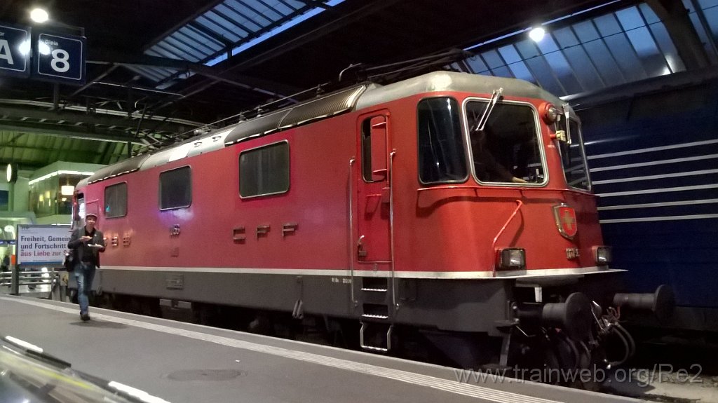 3673-0015-020915.jpg - SBB-CFF Re 4/4'' 11156 / Zürich HB 2.9.2015
