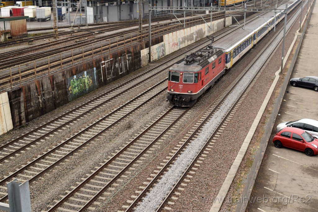 4350-0001-020217.jpg - SBB-CFF Re 4/4'' 11156 (Re 420.156-2)  (Re 91 85 4 420 156-2 CH-SBB) / Zürich-Mülligen (Hermetschloobrücke) 2.2.2017
