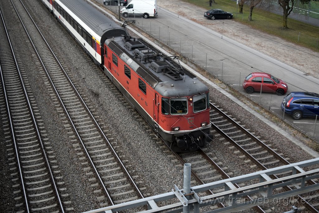 4290-0037-201216.jpg - SBB-CFF Re 4/4'' 11157 (Re 420.157-0)  (Re 91 85 4 420 157-0 CH-SBB) / Zürich-Mülligen (Hermetschloobrücke) 20.12.2016