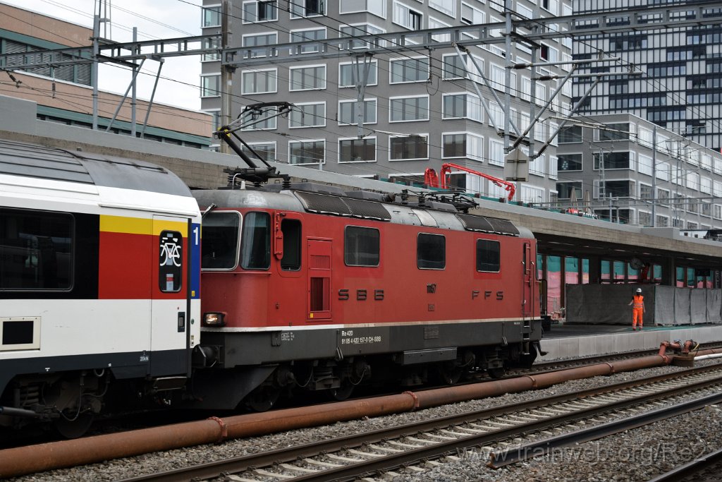 5981-0044-260620.jpg - SBB-CFF Re 4/4'' 11157 (Re 420.157-0)  (Re 91 85 4 420 157-0 CH-SBB) / Zürich-Altstetten 26.6.2020