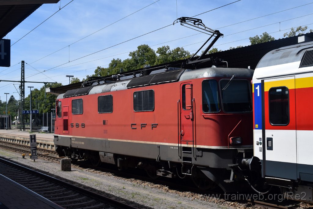 8159-0022-240822.jpg - SBB-CFF Re 4/4'' 11157 (Re 420.157-0)  (Re 91 85 4 420 157-0 CH-SBB) / Singen (Htw) 24.8.2022