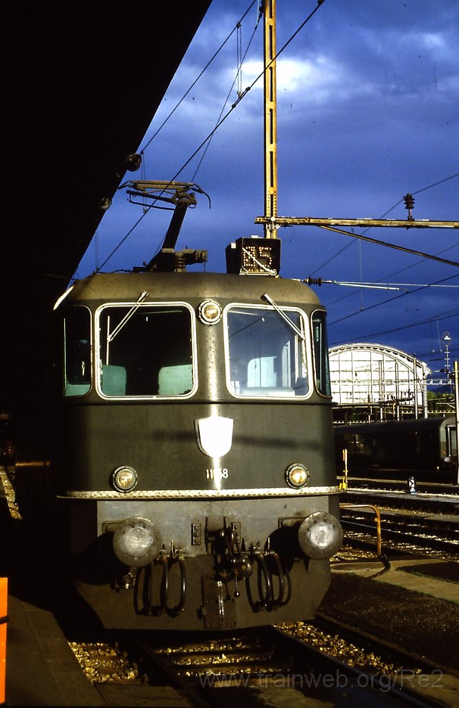 0184-0036.jpg - Re 4/4" 11158 / Basel SBB 29.7.1988