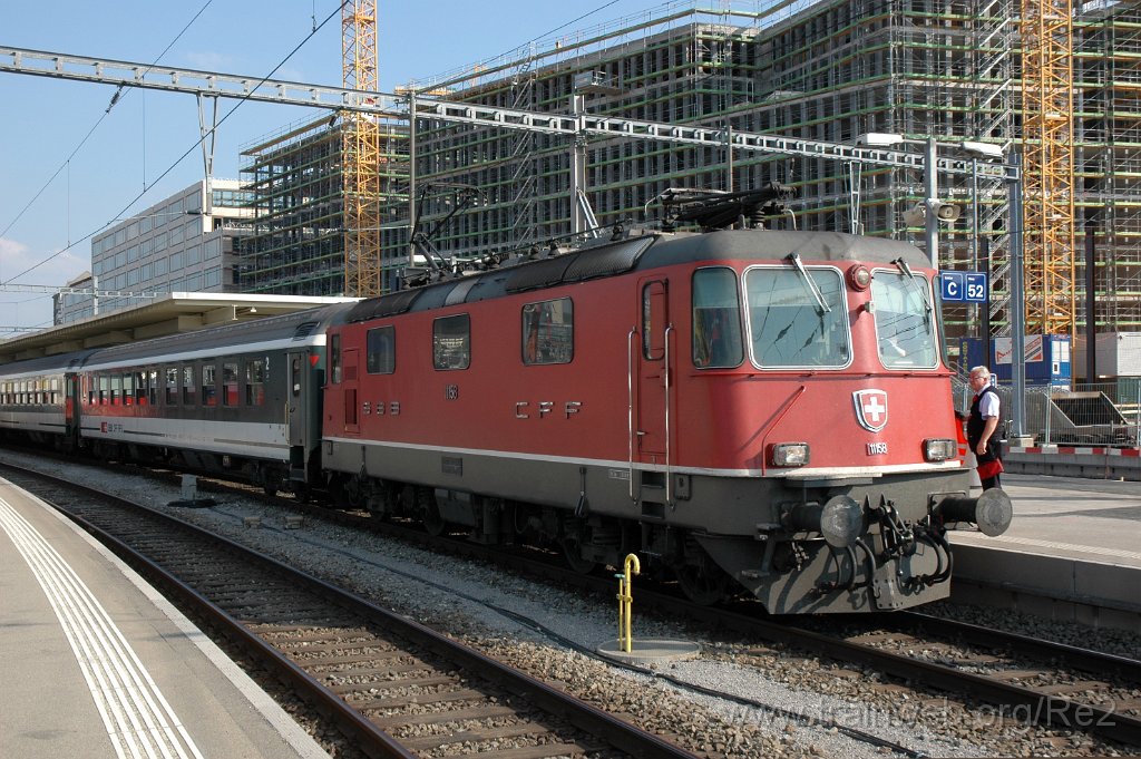 2103-0023-260411.jpg - SBB-CFF Re 4/4'' 11158 / Zürich HB 26.4.2011