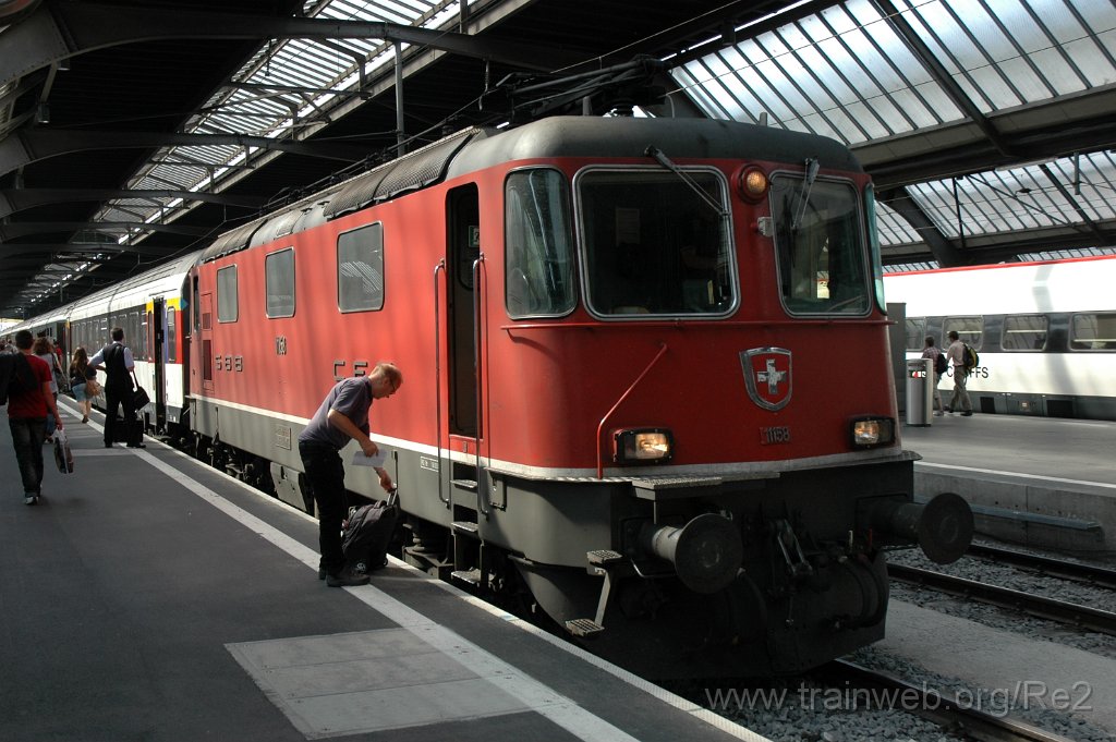 2109-0014-110511.jpg - SBB-CFF Re 4/4'' 11158 / Zürich HB 11.5.2011