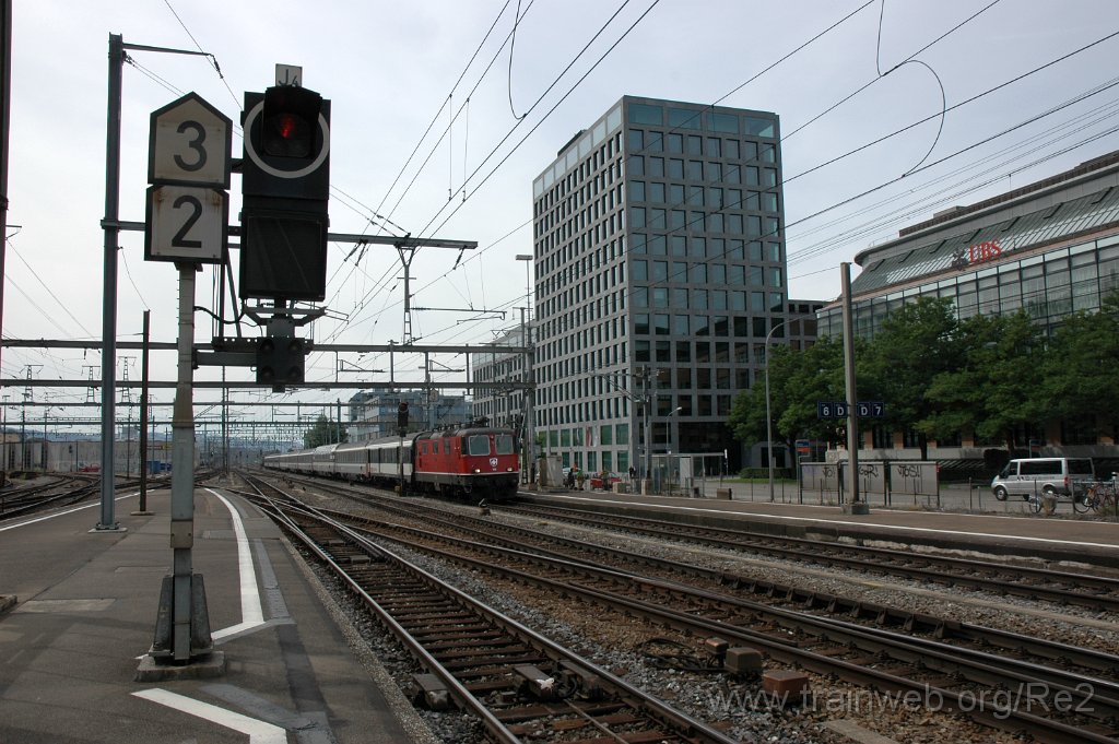 2146-0014-150711.jpg - SBB-CFF Re 4/4'' 11158 / Zürich-Altstetten 15.7.2011