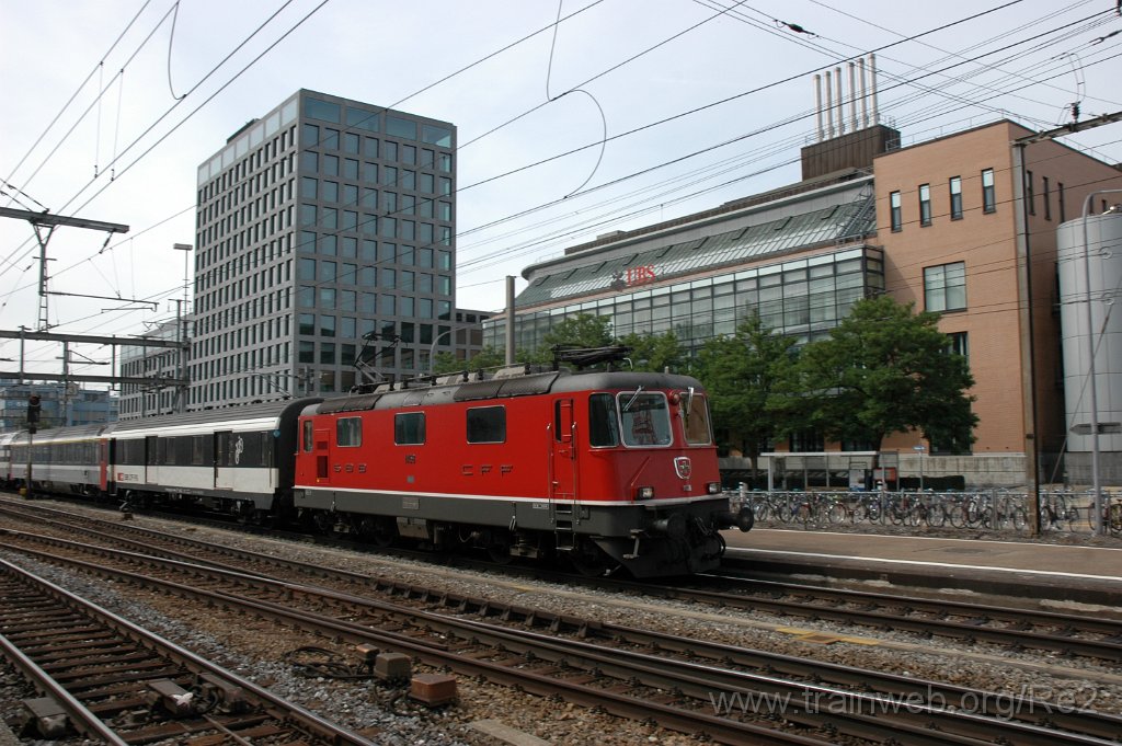 2146-0016-150711.jpg - SBB-CFF Re 4/4'' 11158 / Zürich-Altstetten 15.7.2011