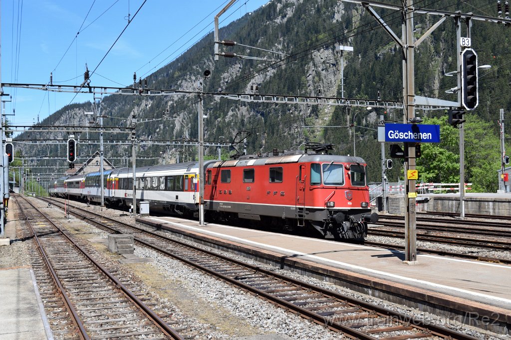 5555-0023-010619.jpg - SBB-CFF Re 4/4'' 11159 (Re 420.159-6)  (Re 91 85 4 420 159-6 CH-SBB) / Göschenen 1.6.2019