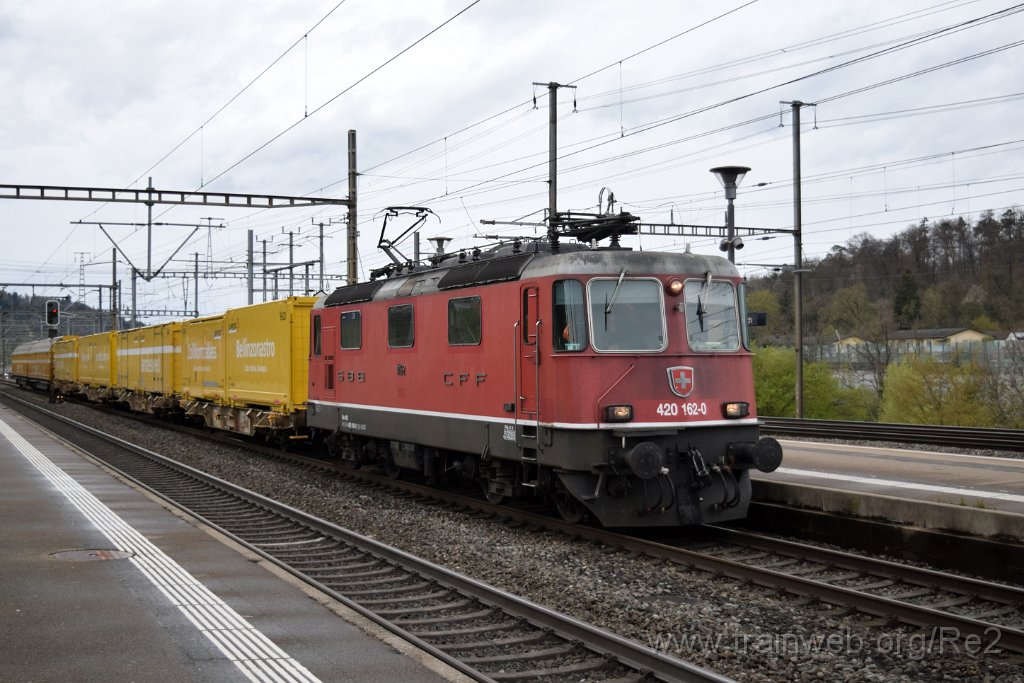 8457-0020-120423.jpg - SBBC Re 4/4'' 11162 (Re 420.162-0)  (Re 91 85 4 420 162-0 CH-SBBC) / Killwangen-Spreitenbach 12.4.2023