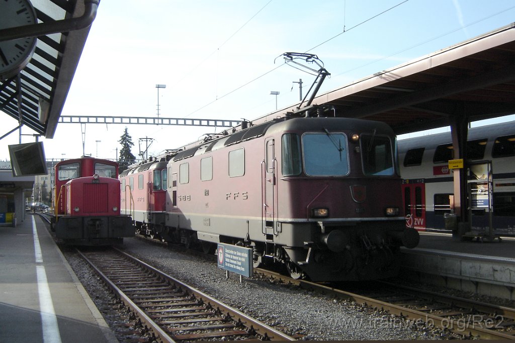 1456-0021-190308.jpg - SBB-CFF Ref 4/4'' 11163 + SBB-CFF Re 4/4''' 11356 + SBB-CFF Tm IV 8776 / Hinwil 19.3.2008
