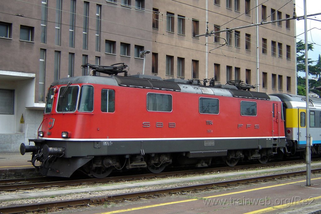 1182-0040-200506.jpg - SBB-CFF Ref 4/4'' 11164 / Domodossola 20.5.2006