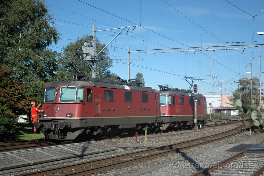 1556-0046-050908.jpg - SBB-CFF Ref 4/4'' 11166 + SBB-CFF Re 4/4''' 11368 / Hinwil 5.9.2008