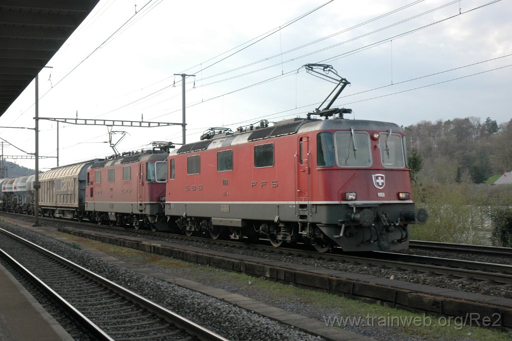 2768-0031-180413.jpg - SBB-CFF Re 4/4'' 11168 + SBB-CFF Re 4/4'' 11233 / Killwangen-Spreitenbach 18.4.2013