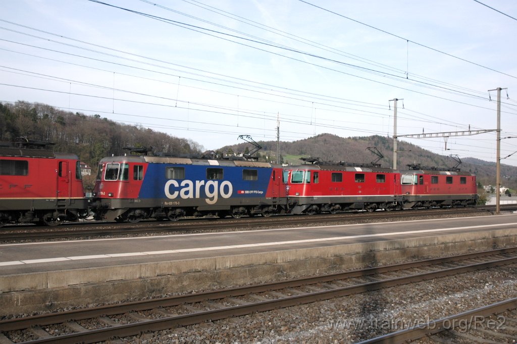 3540-0031-100415.jpg - SBB-CFF Re 4/4'' 11253 + SBB-CFF Re 4/4'' 11177 + SBBC Re 420.170-3 / Killwangen-Spreitenbach 10.4.2015