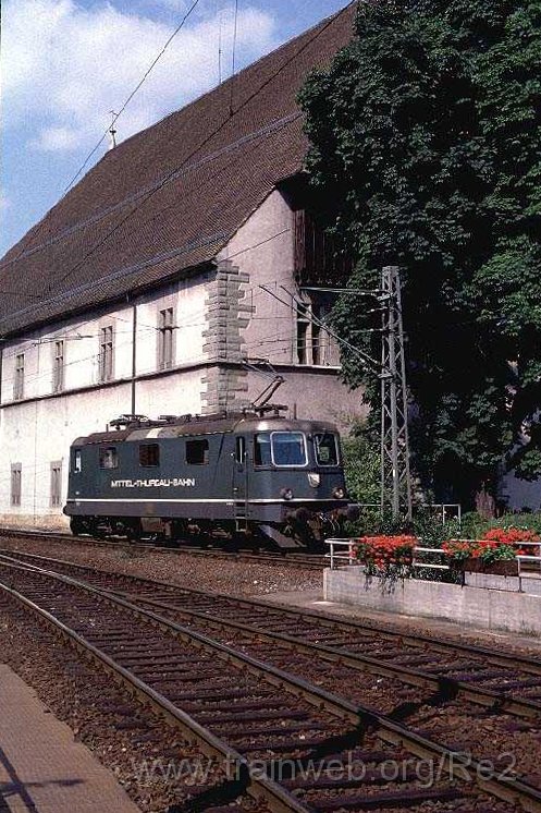 0250-39w.jpg - MThB Re 4/4'' 21 / Konstanz 3.8.1989