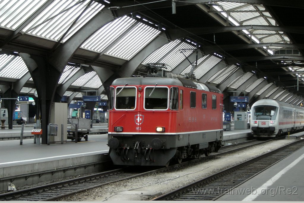 1045-0011-070505.jpg - SBB-CFF Re 4/4'' 11172 / Zürich HB 7.5.2005