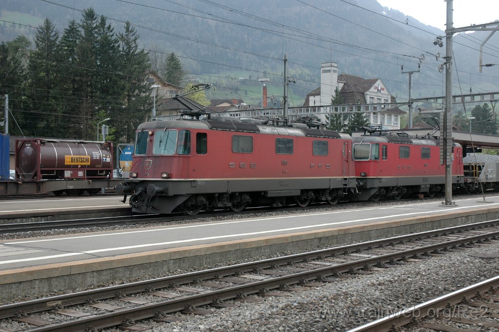 2776-0032-260413.jpg - SBB-CFF Ref 4/4'' 11173 + SBB-CFF Re 4/4'' 11180 / Arth-Goldau 26.4.2013