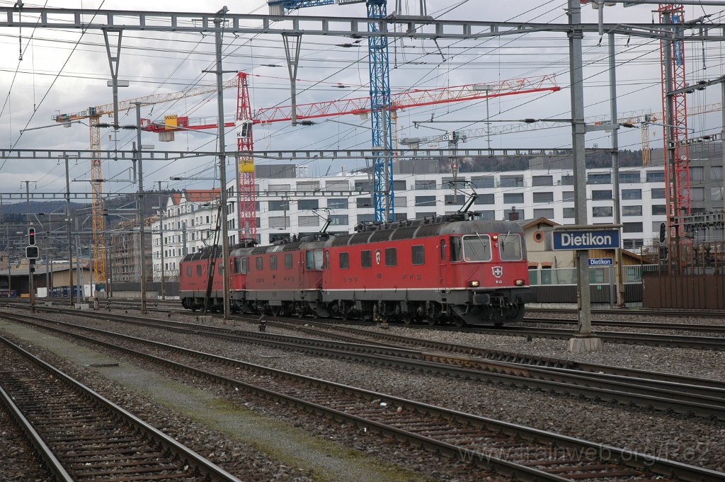 2744-0009-120413.jpg - Re 6/6 11640 "Münchenstein" + Re 4/4" 11174 + Re 6/6 11606 "Turgi" / Dietikon 12.4.2013