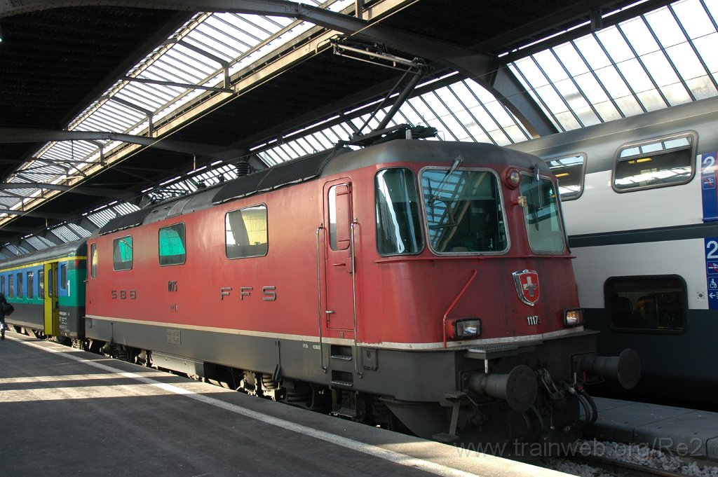 1618-0002-210209.jpg - Re 4/4" 11175 / Zürich HB 21.2.2009