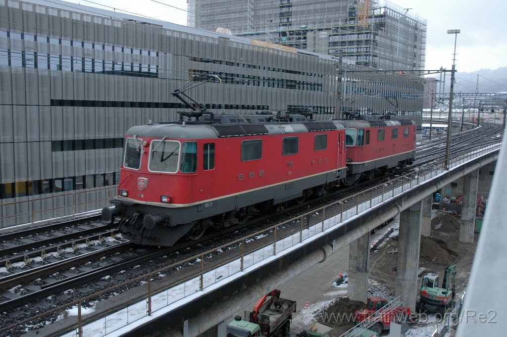 2690-0019-220113.jpg - SBB-CFF Ref 4/4'' 11173 + SBB-CFF Re 4/4'' 11176 / Zürich (Käferbergbrücke) 22.1.2013