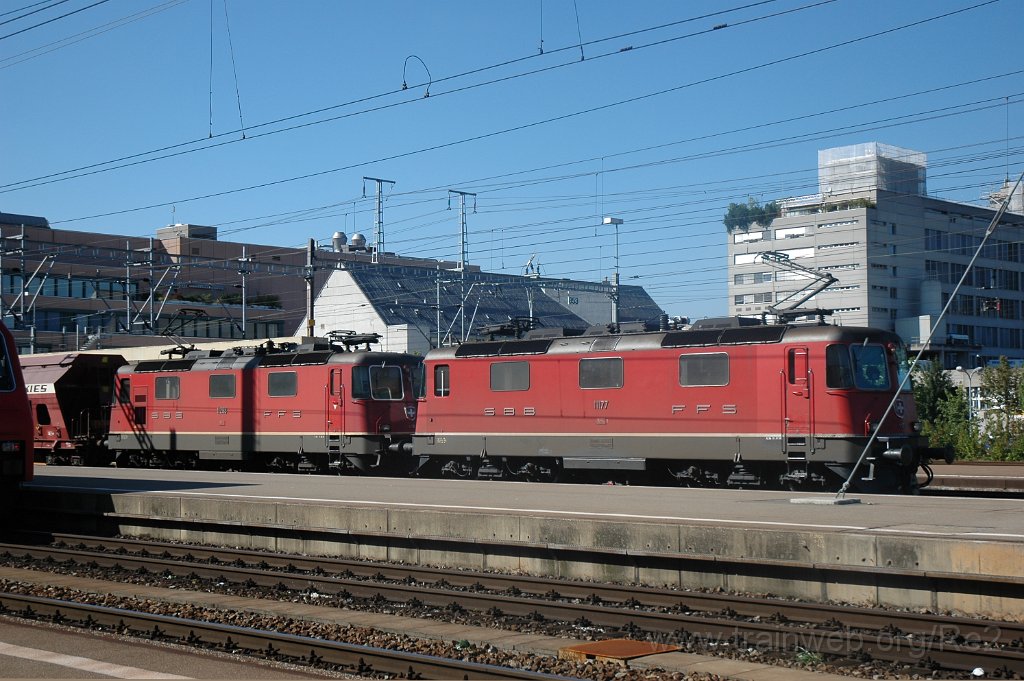 1544-0036-270808.jpg - Re 4/4" 11177 + 11298 / Zürich-Altstetten 27.8.2008