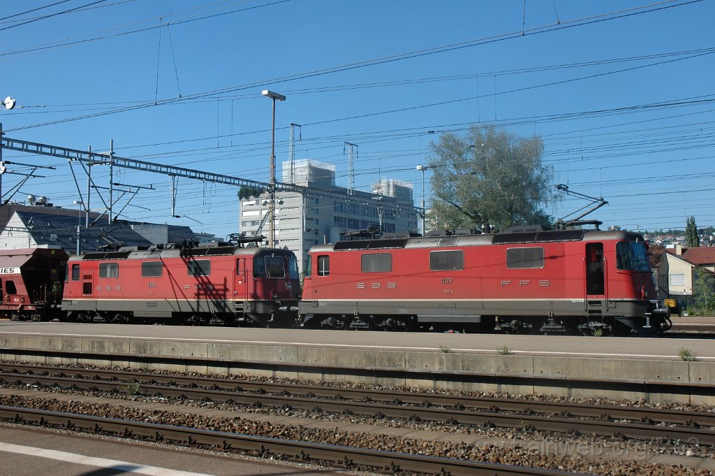 1544-0040-270808.jpg - Re 4/4" 11177 + 11298 / Zürich-Altstetten 27.8.2008