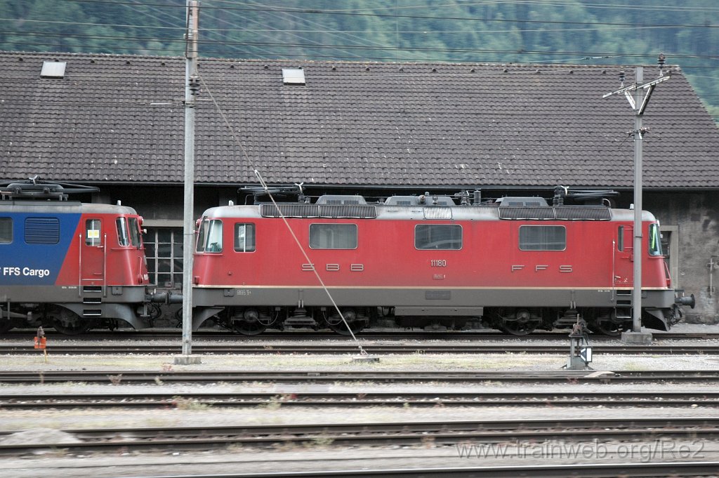 2847-0014-150613.jpg - SBB-CFF Re 4/4'' 11180 / Erstfeld (Dépot) 15.6.2013
