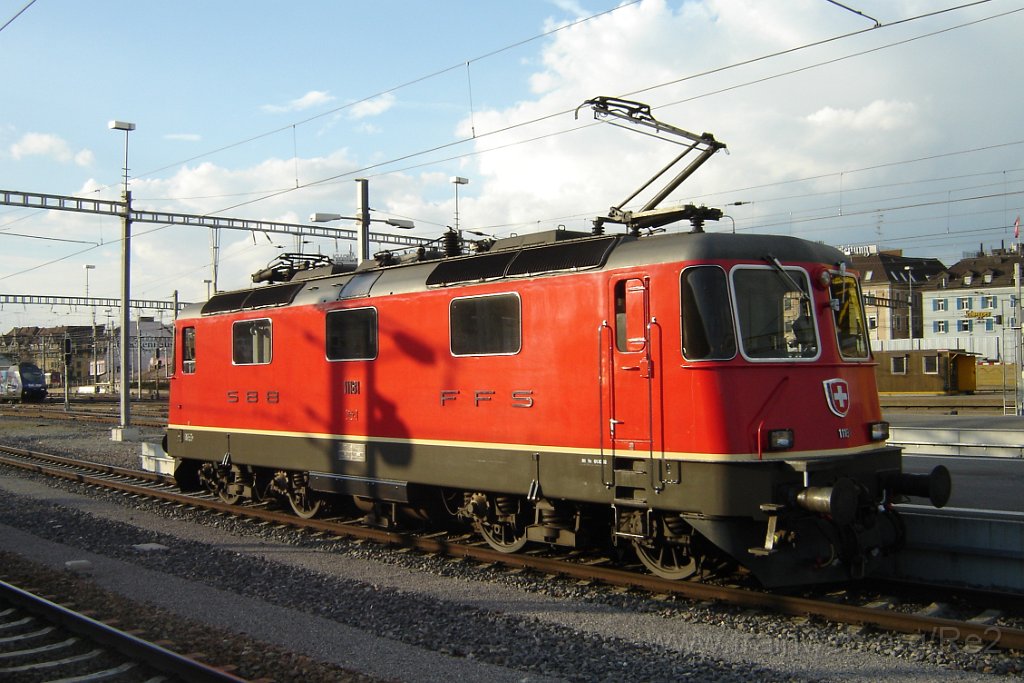 1022-0044-190305.jpg - Re 4/4" 11181 / Zürich HB 19.3.2005