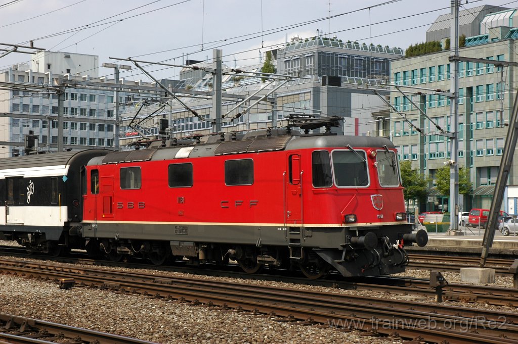 1943-0009-220710.jpg - SBB-CFF Re 4/4'' 11181 / Aarau 22.7.2010