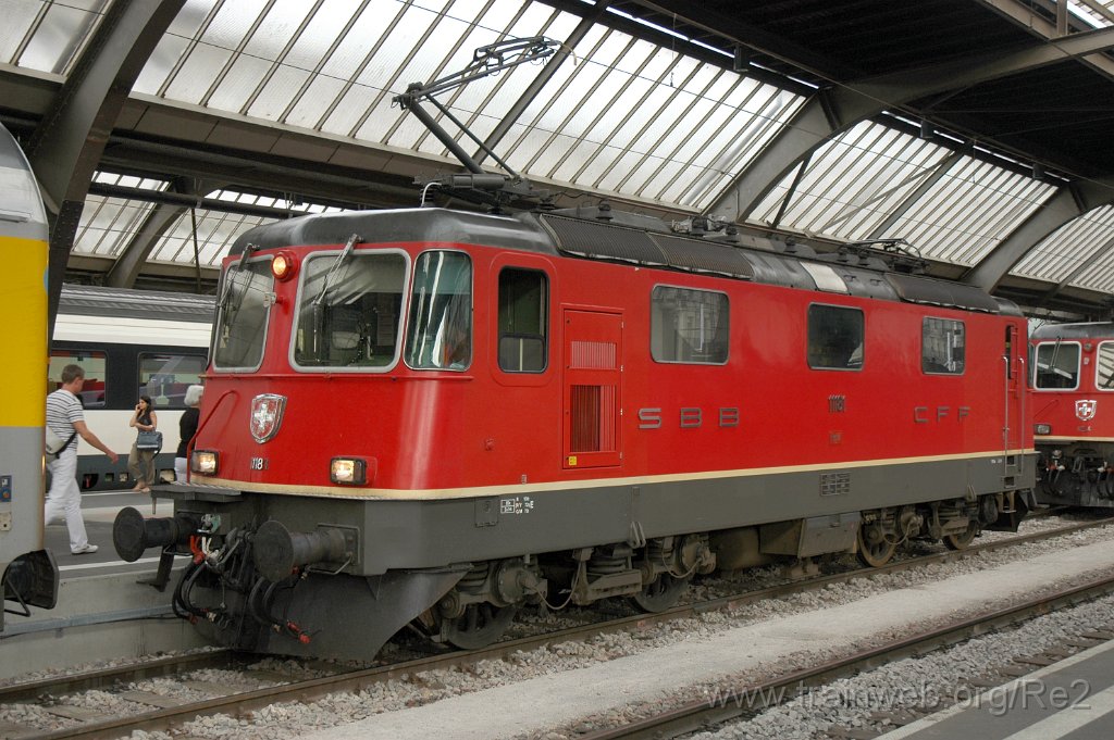 1951-0040-220710.jpg - SBB-CFF Re 4/4'' 11181 / Zürich HB 22.7.2010
