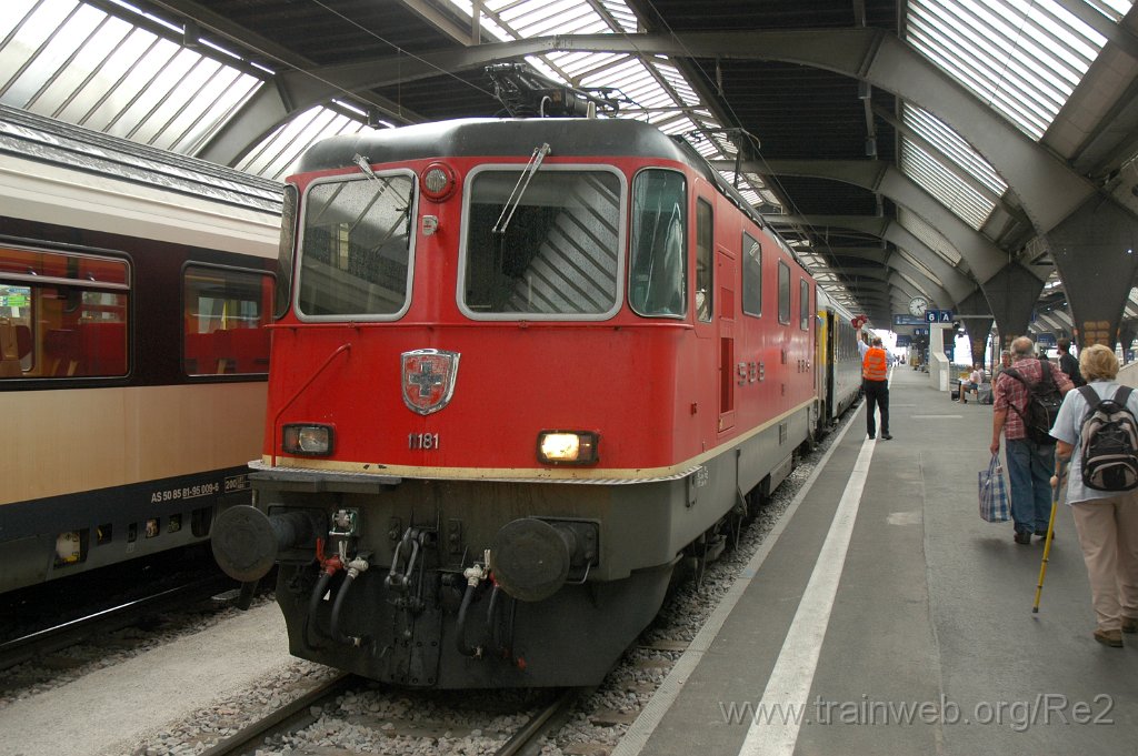1952-0016-220710.jpg - SBB-CFF Re 4/4'' 11181 / Zürich HB 22.7.2010