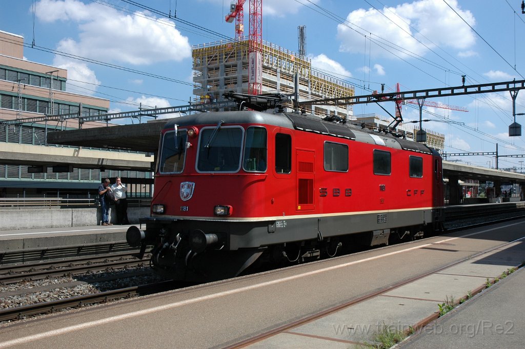 2563-0004-100812.jpg - Re 4/4" 11181 / Zürich-Altstetten 10.8.2012